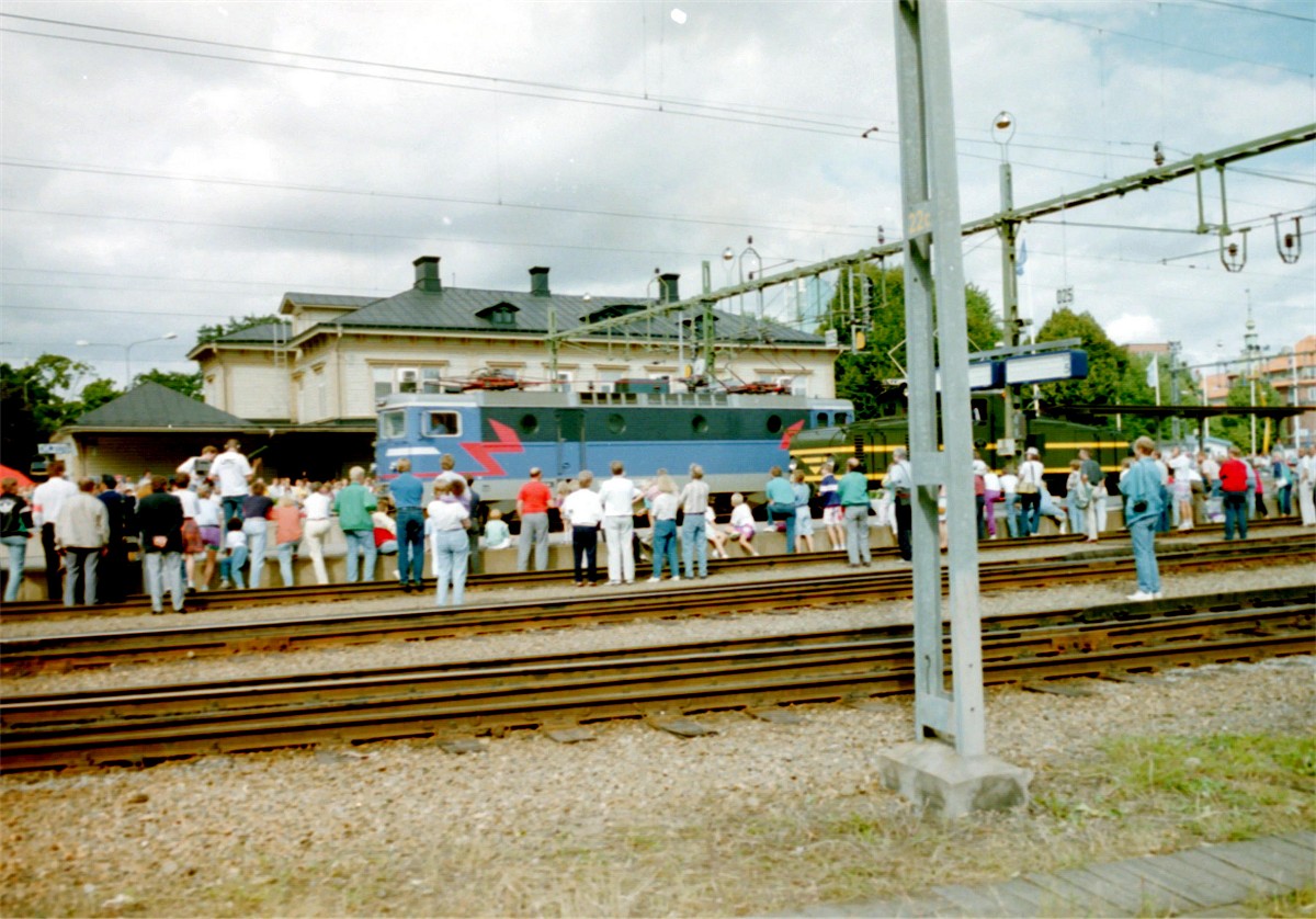 td90_4.jpg - "Tågets dag" Västerås 1990.